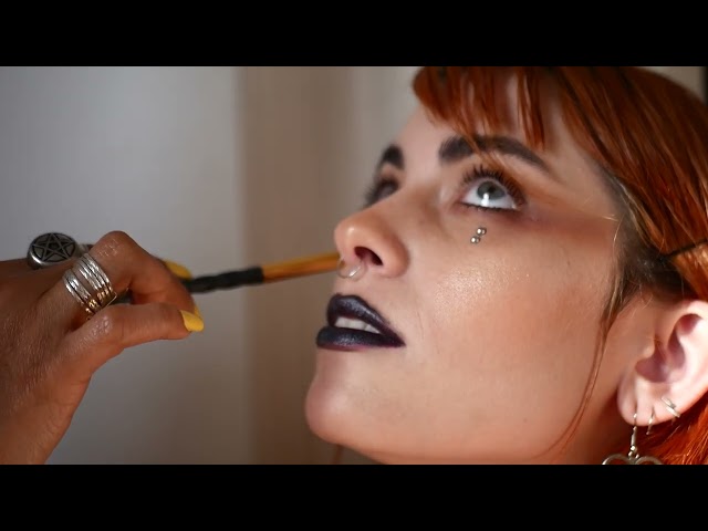 Documentary - 01 MakeUP